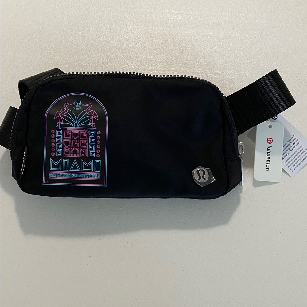 Lululemon - Everywhere Belt Bag *Miami - NWT